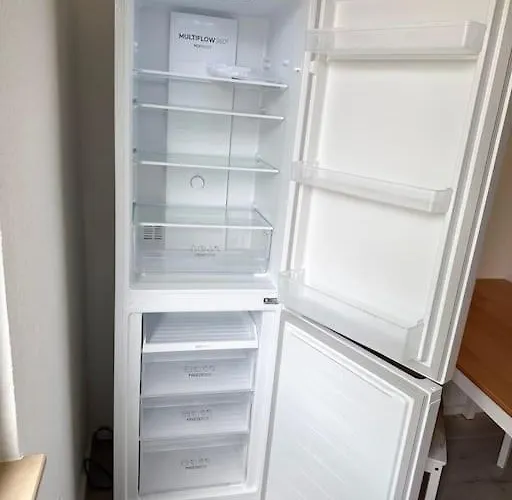 With Wifi, Kitchen And 4k Tv * Essen