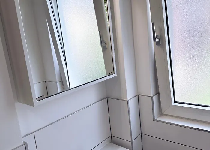 With Wifi, Kitchen And 4k Tv * Essen