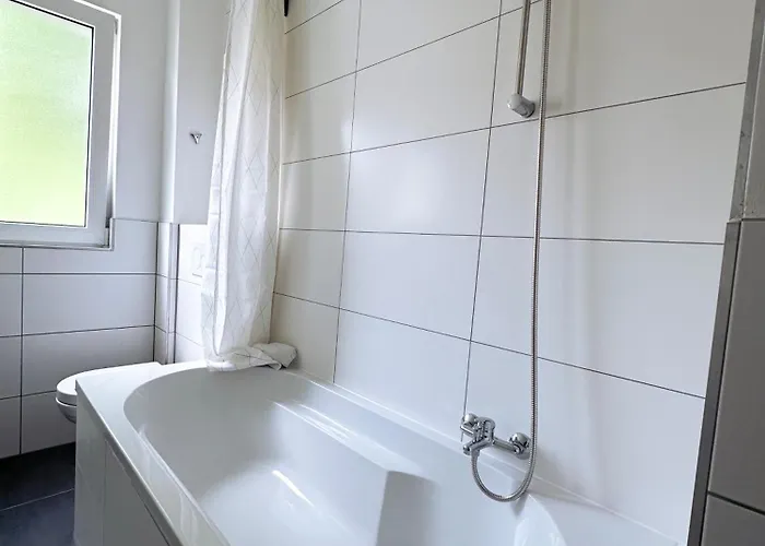 With Wifi, Kitchen And 4k Tv